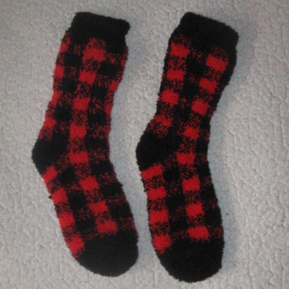 Black and Red Checkered Slipper Socks - Picture 1 of 2